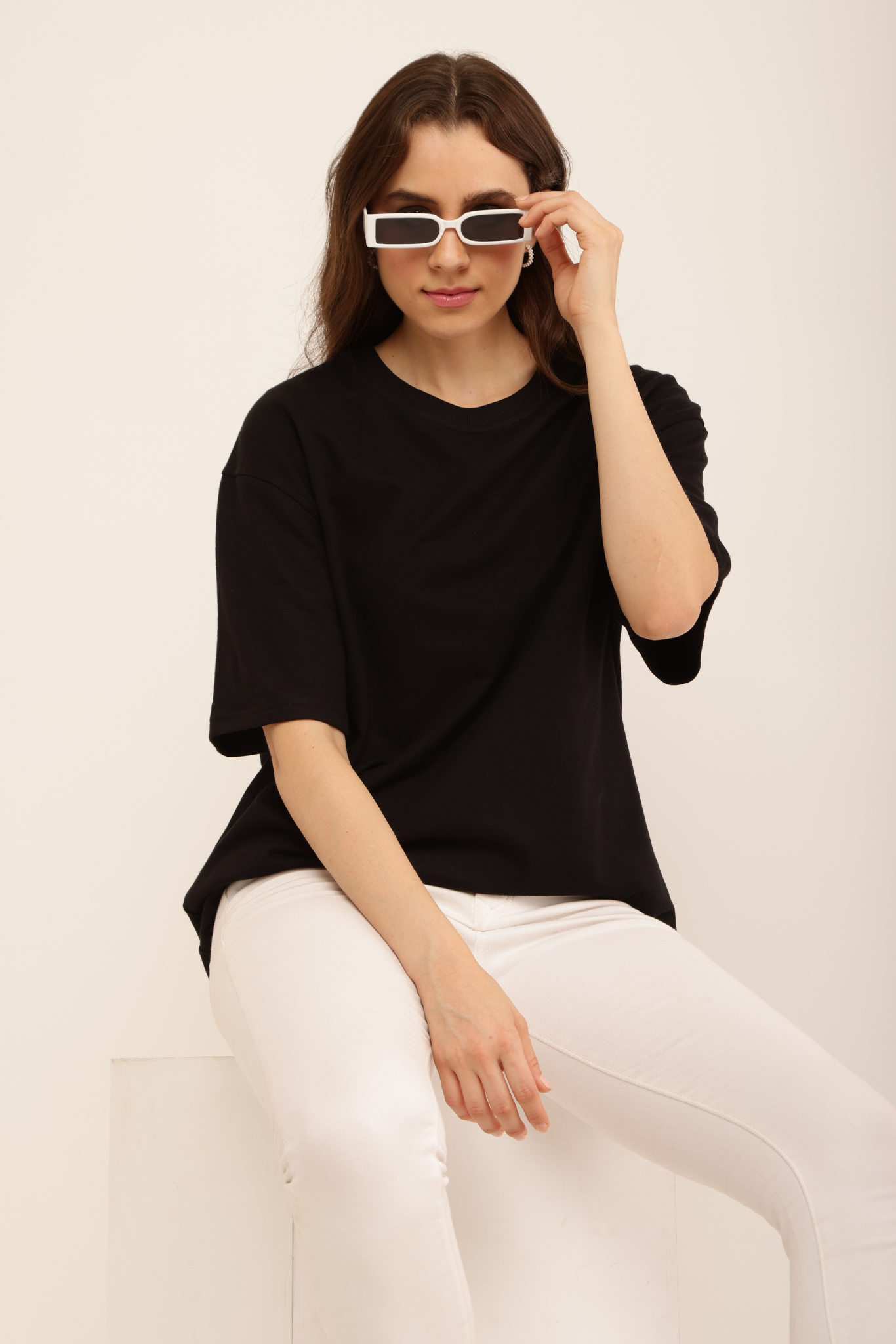 PLAIN BLACK OVERSIZED TEE
