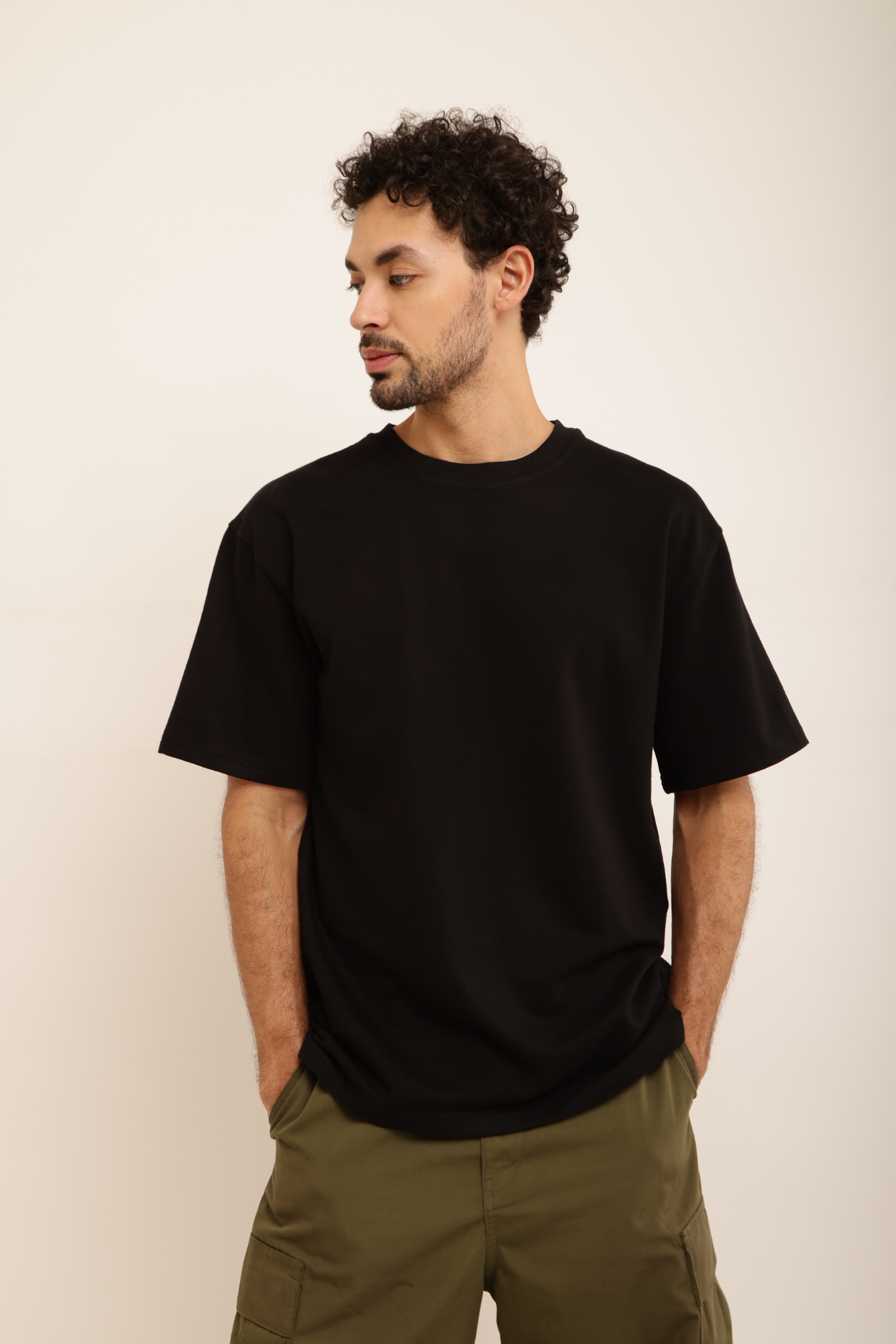 PLAIN BLACK OVERSIZED TEE